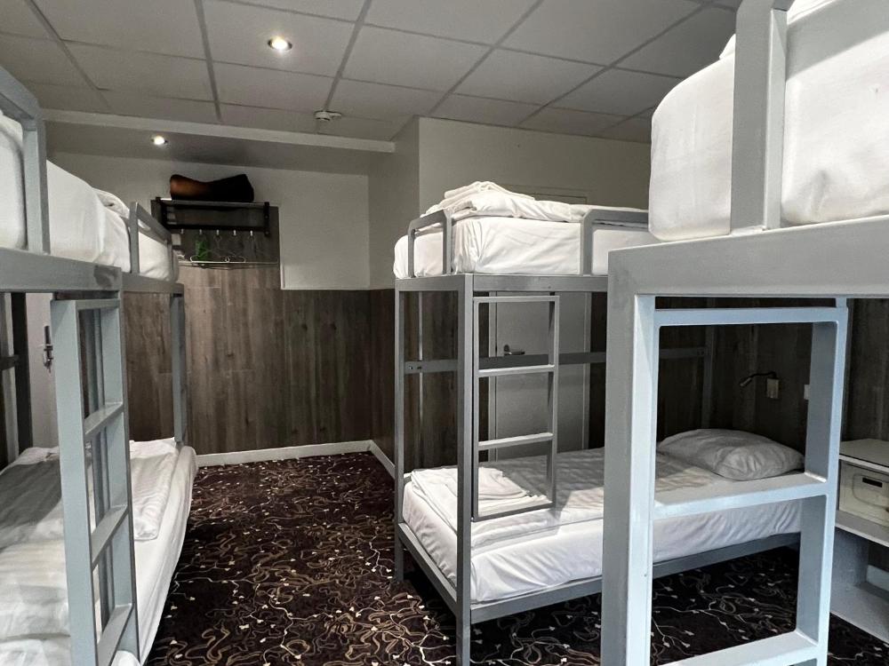 Dormitory Room (8 Adults)