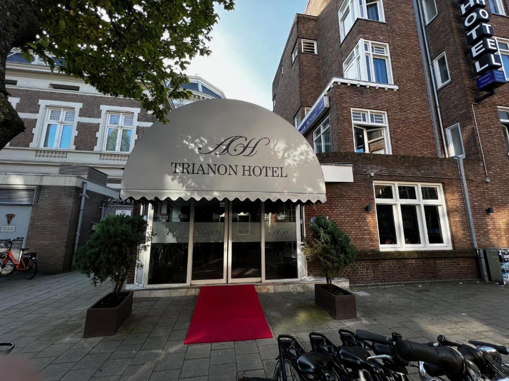 Budget Trianon Hotel Main image