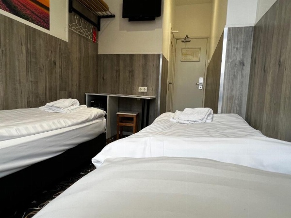 Budget Trianon Hotel image 22