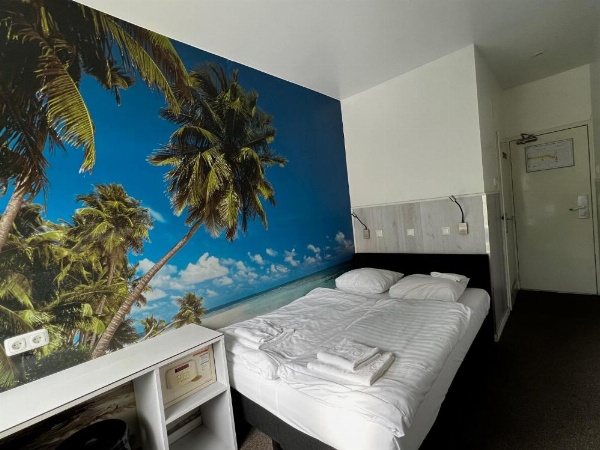 Budget Trianon Hotel image 33