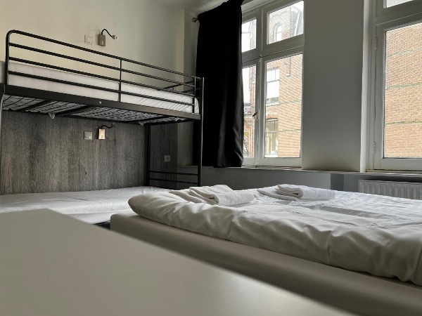 Budget Trianon Hotel image 4