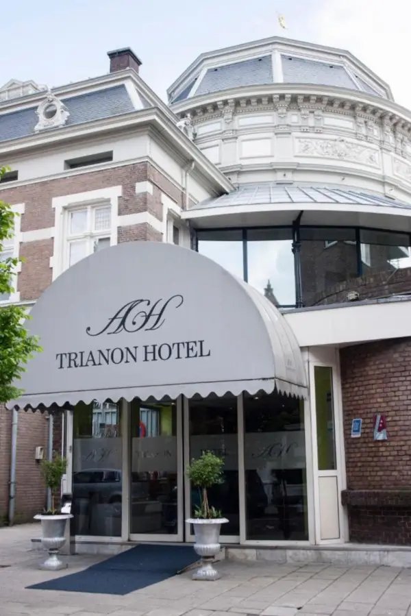 Budget Trianon Hotel 6