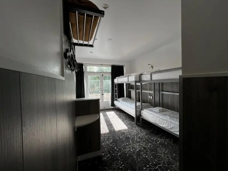 Dormitory Room (6 Adults)
